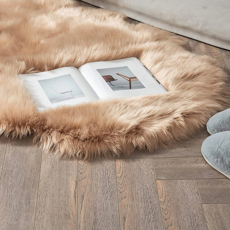 VM Fluffy Replic Sheepskin Rug